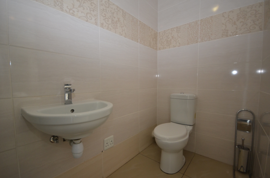 Commercial Property for Sale in Amalinda Eastern Cape